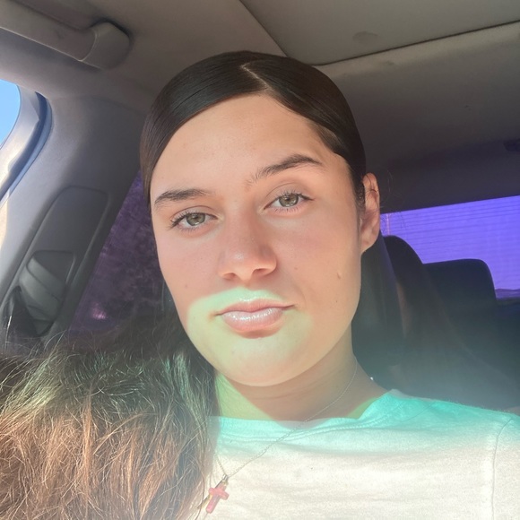 Meet your Posher, Trinity - Picture 1 of 1